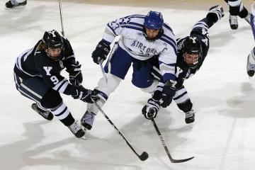 开云体育app-绿茵场与乒乓台，征服者的两种姿态