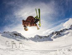 开云官网-惊魂七分钟，莱万独扛波兰，阿根廷险胜的背后是孤胆英雄的史诗