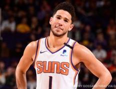 开云体育在线-太阳队大胜国王，布克砍下42分