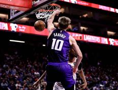 开云下载-爵士疯狂反扑，森林狼惊险逃脱