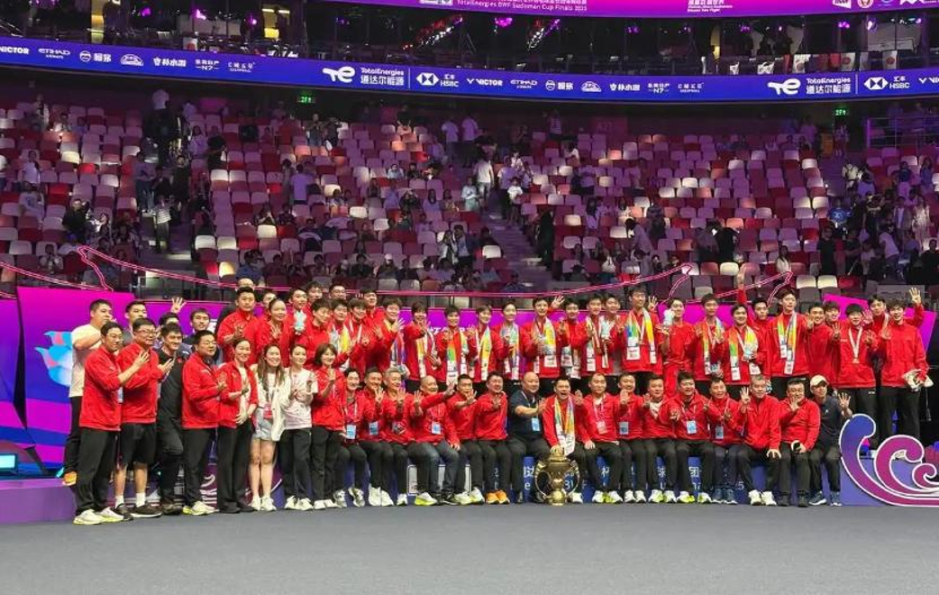 开云官方app入口-星光璀璨球队斩获三分，豪取胜利