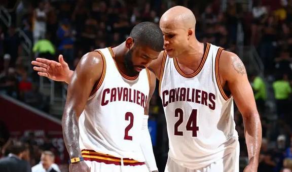 开云体育官方网站-黄蜂不敌篮网,杰弗森拿下两双助攻不足以逆转战局