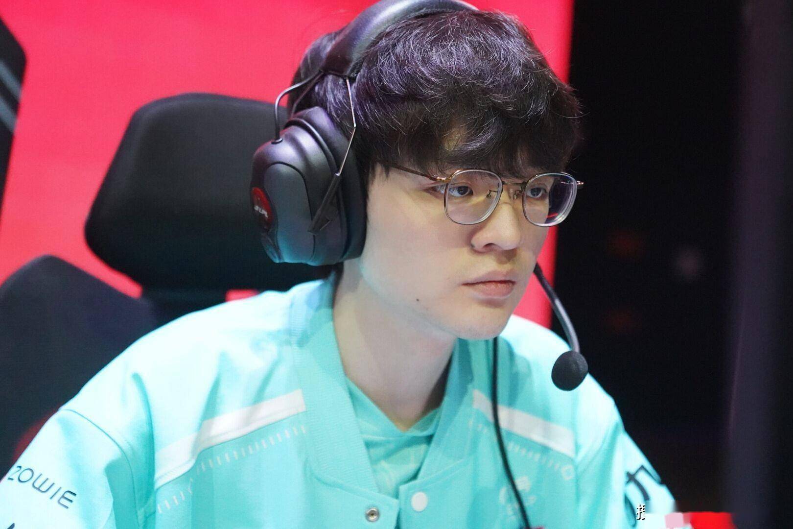 开云体育下载-WBG险胜NS，Caps极限生还后反打激烈交锋八强赛，成为赛场最大亮点的简单介绍