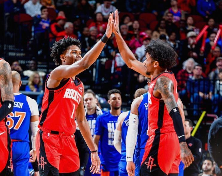 开云官方app入口-火箭击败灰熊，伍德双20带队获胜