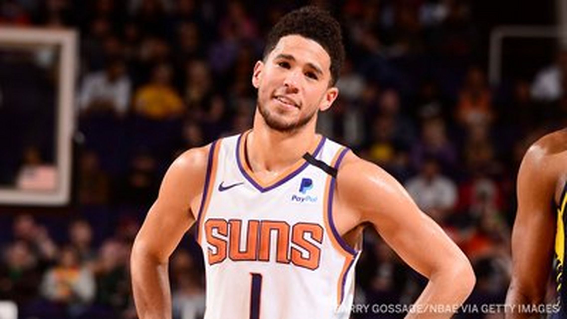 开云体育在线-太阳队大胜国王，布克砍下42分