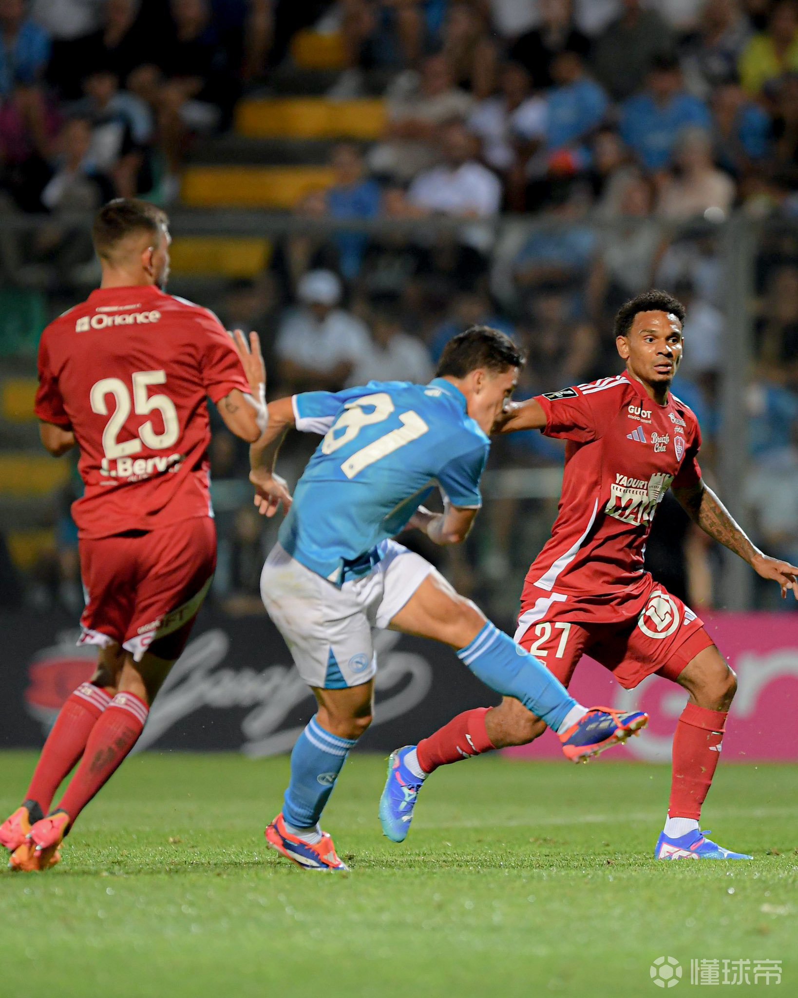 开云APP-包含精彩瞬间！体育赛场热火激斗的词条