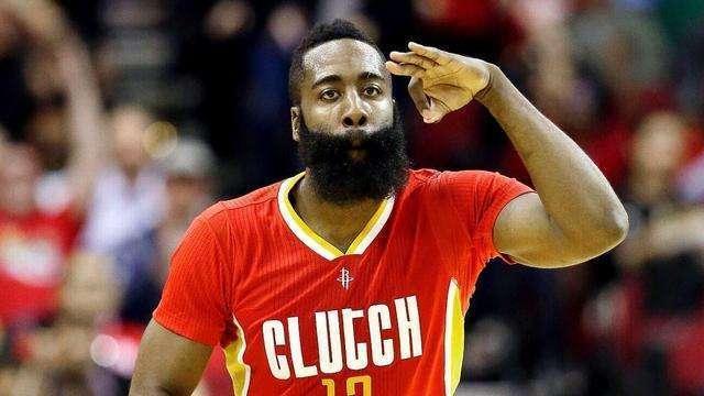 开云体育平台APP-巴克斯夺得MVP，表现稳定成为队伍关键