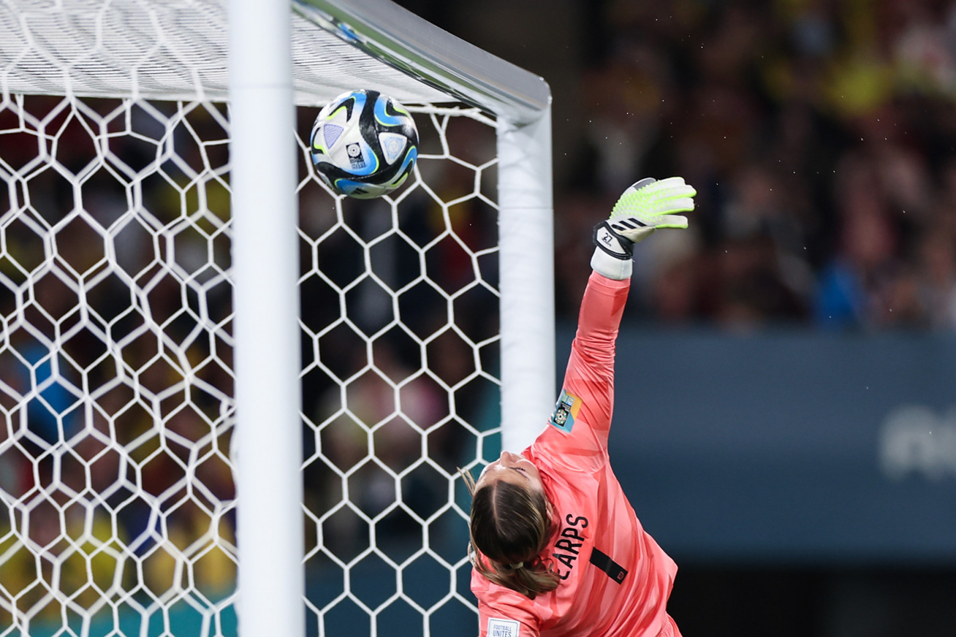 开云体育入口-韩国羽毛球队逆转英格兰羽毛球队,辛杜高光表现的简单介绍