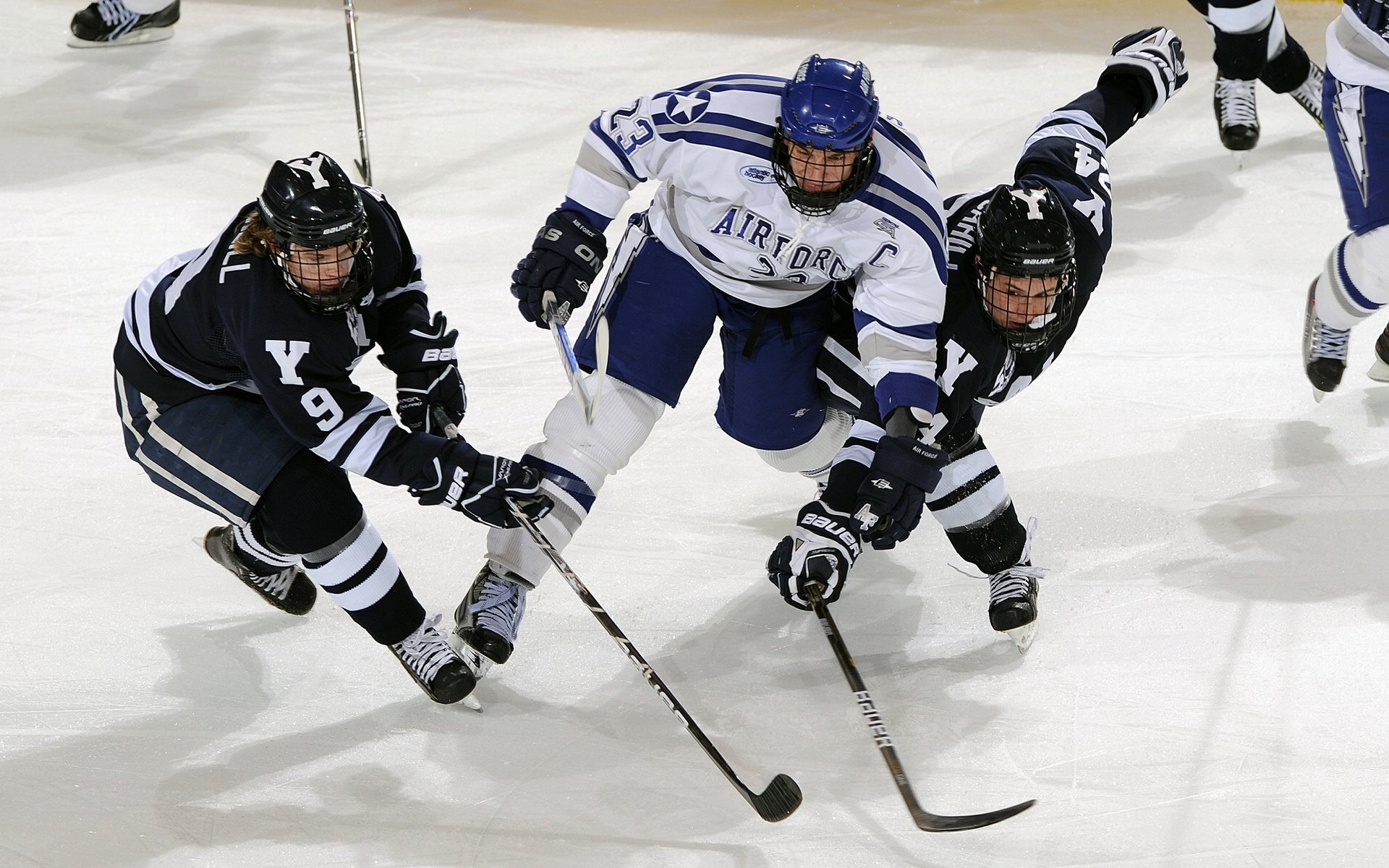 开云体育app-绿茵场与乒乓台，征服者的两种姿态